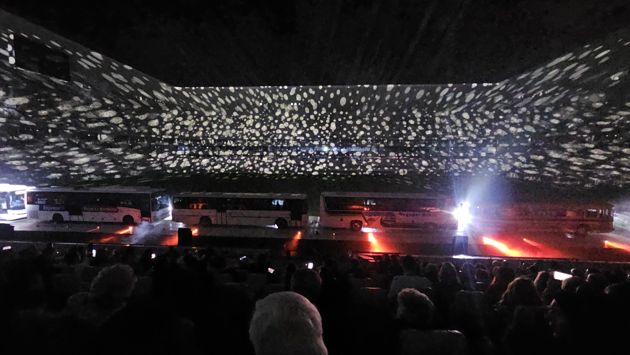 Pour les 100 ans de Bacqueyrisse, le Stade Atlantique de Bordeaux s'est transformé pour accueillir une expérience immersive au service de l'événement